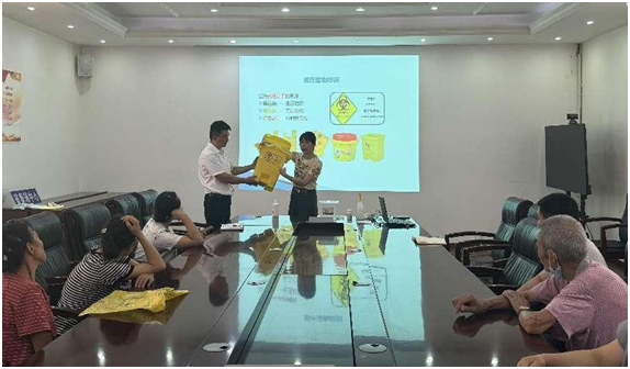 强化清洁消毒筑牢基础防线确保环境安全——我院开展保洁人员院感知识专项培训