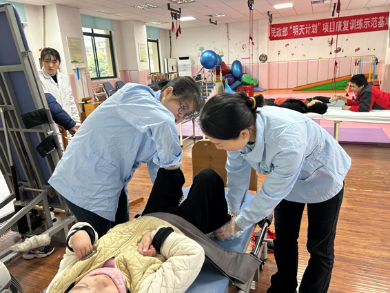 南充第一社会福利院到我院观摩交流