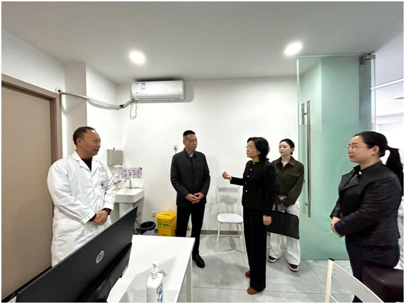 民政厅厅长蒋丽英到省康辅中心调研指导