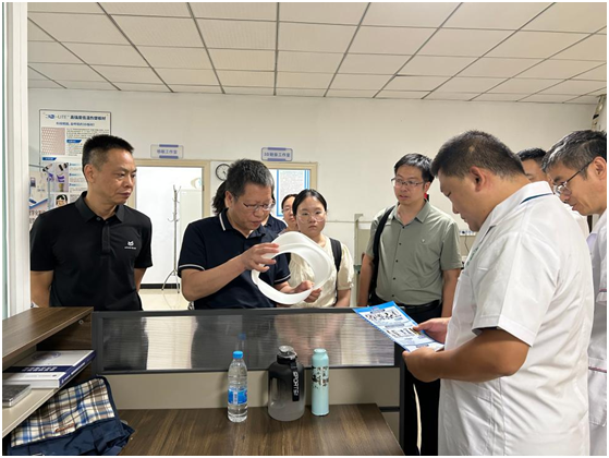 国康中心、重庆市民政局、成都市民政局到 中心调研康复辅具产业工作